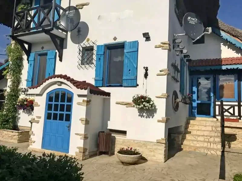  Szállás | Motel (K1300-3) A kép szerzői jogvédelem alatt állhat. Javasolt a kapcsolatfelvétel a jog tulajdonossal.