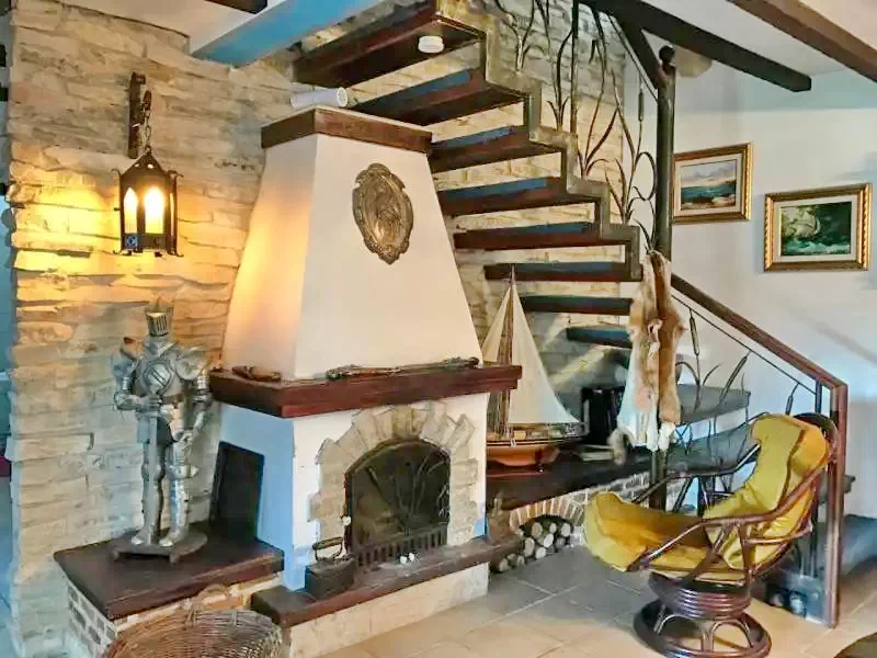 Vulturu Cazare | Motel (K1300-6) Imaginea poate fi supusă drepturilor de autor. Se recomandă contactarea titularului drepturilor.