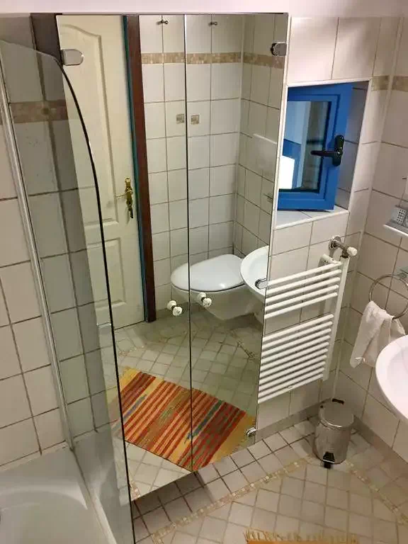  Szállás | Motel (K1300-11) A kép szerzői jogvédelem alatt állhat. Javasolt a kapcsolatfelvétel a jog tulajdonossal.