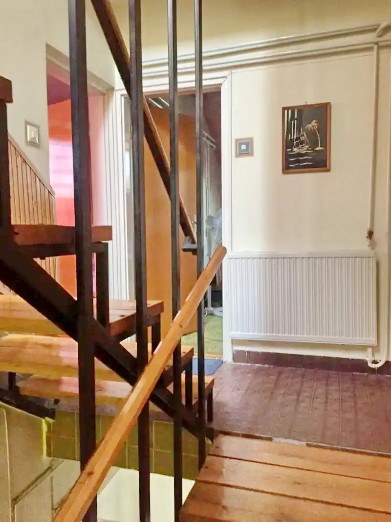  Cazare | Sat de vacanță (K0198-26) Imaginea poate fi supusă drepturilor de autor. Se recomandă contactarea titularului drepturilor.