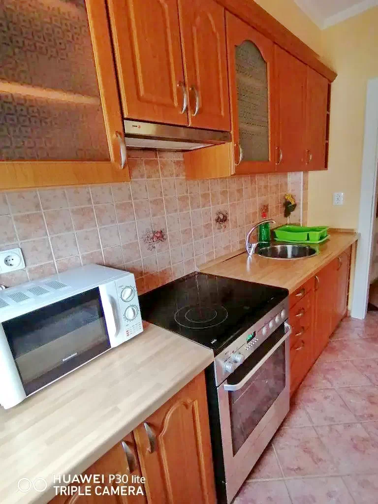 Hajdúszoboszló Szállás | Apartmanház (K1175-5) A kép szerzői jogvédelem alatt állhat. Javasolt a kapcsolatfelvétel a jog tulajdonossal. Hajdúszoboszló Szállás | Apartmanház (K1175-5) A kép szerzői jogvédelem alatt állhat. Javasolt a kapcsolatfelvétel a jog tulajdonossal.
