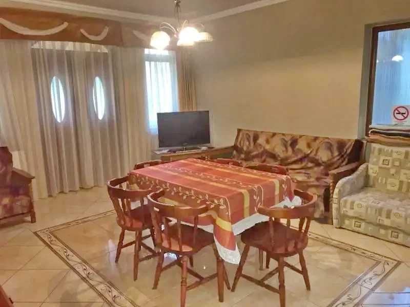 Mișcolț Cazare | Hotel**** (K0874-12) Imaginea poate fi supusă drepturilor de autor. Se recomandă contactarea titularului drepturilor.