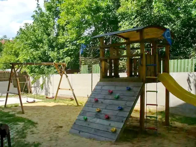 Hajdúszoboszló Szállás | Apartmanház (K1104-3) A kép szerzői jogvédelem alatt állhat. Javasolt a kapcsolatfelvétel a jog tulajdonossal.