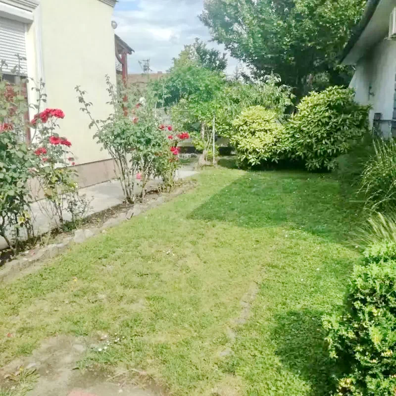 Jula Cazare | Casă de apartamente (K1343-10) Imaginea poate fi supusă drepturilor de autor. Se recomandă contactarea titularului drepturilor.