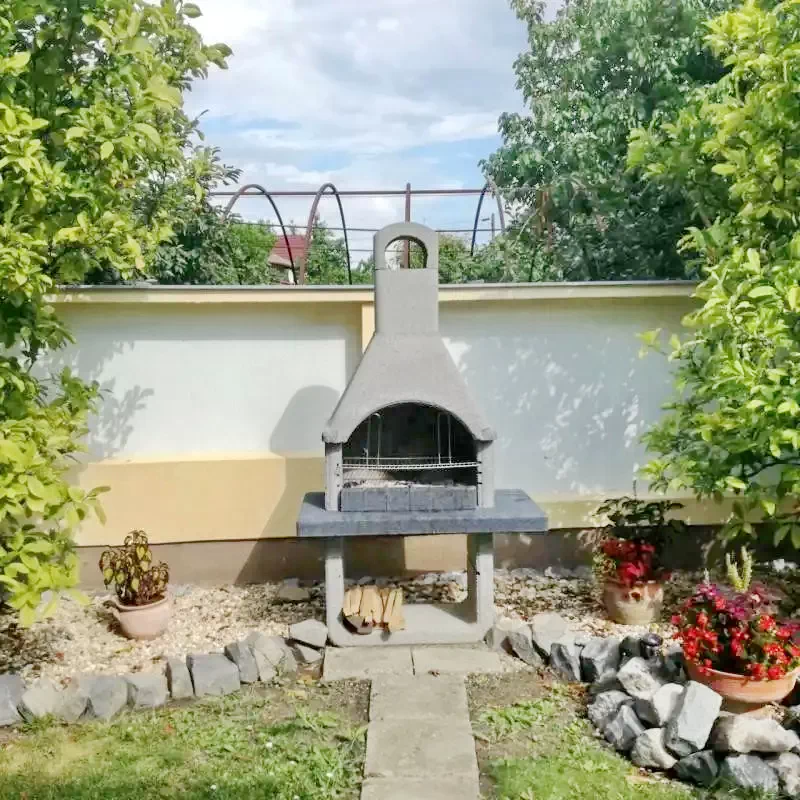 Jula Cazare | Casă de apartamente (K1343-12) Imaginea poate fi supusă drepturilor de autor. Se recomandă contactarea titularului drepturilor.