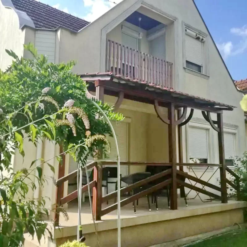 Jula Cazare | Casă de apartamente (K1343-14) Imaginea poate fi supusă drepturilor de autor. Se recomandă contactarea titularului drepturilor.