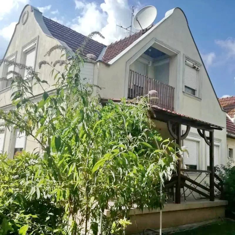 Jula Cazare | Casă de apartamente (K1343-15) Imaginea poate fi supusă drepturilor de autor. Se recomandă contactarea titularului drepturilor.