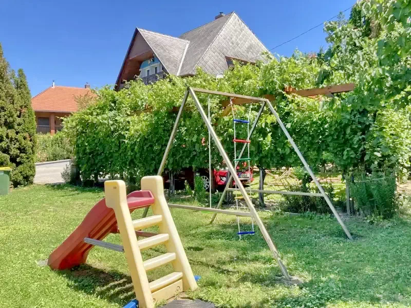 Cazare Cserszegtomaj - Szőlőskert Apartman. Imaginea poate fi supusă drepturilor de autor. Se recomandă contactarea titularului drepturilor.