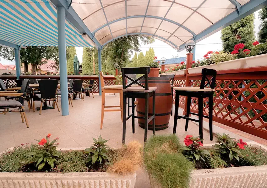  Cazare | Motel (K0818-19) Imaginea poate fi supusă drepturilor de autor. Se recomandă contactarea titularului drepturilor.